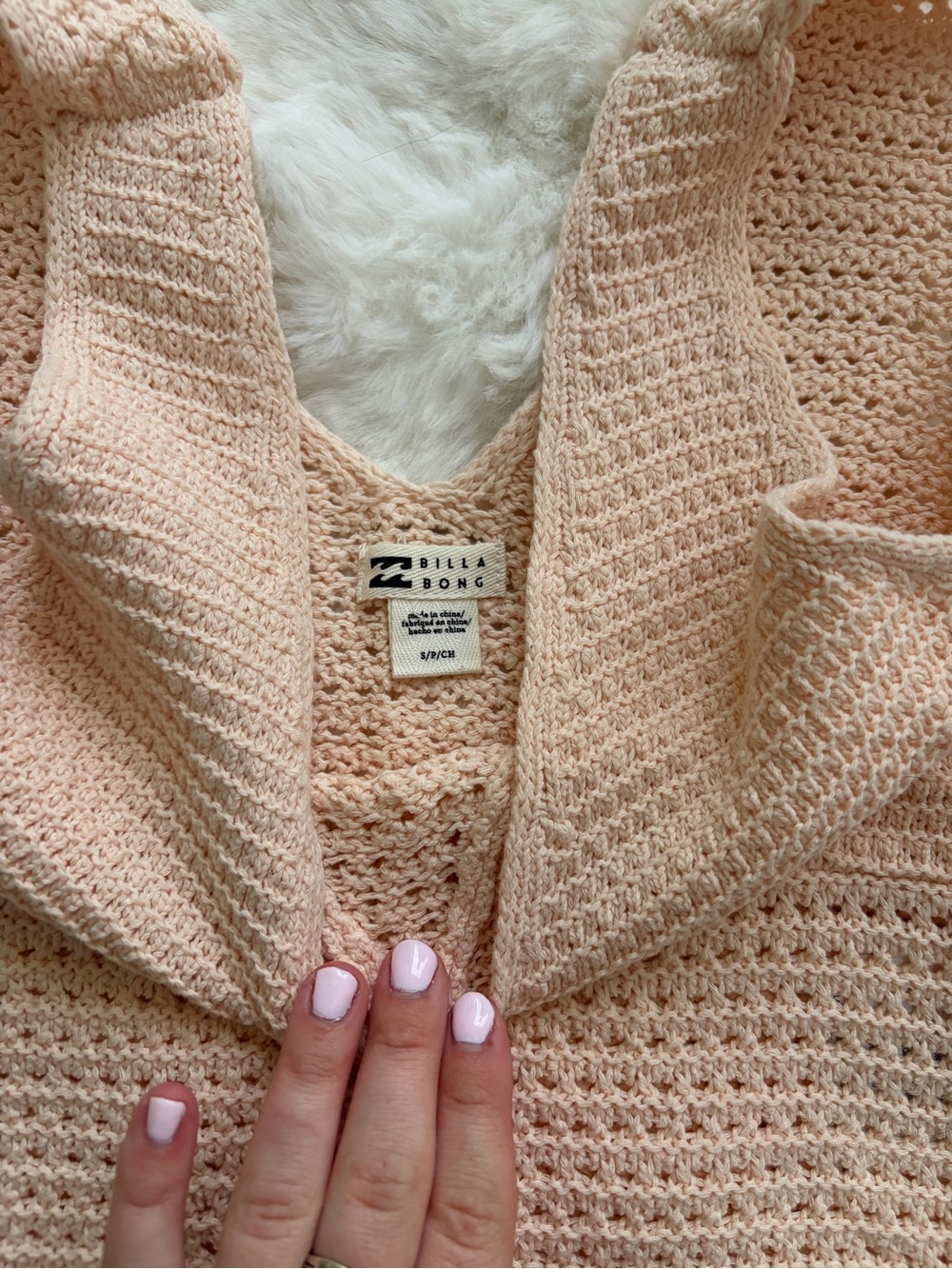 Billabong Peach Open-Knit V-Neck Tank - Picture 2 of 3